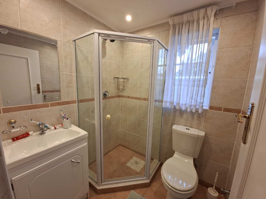 4 Bedroom Property for Sale in Constantia Western Cape